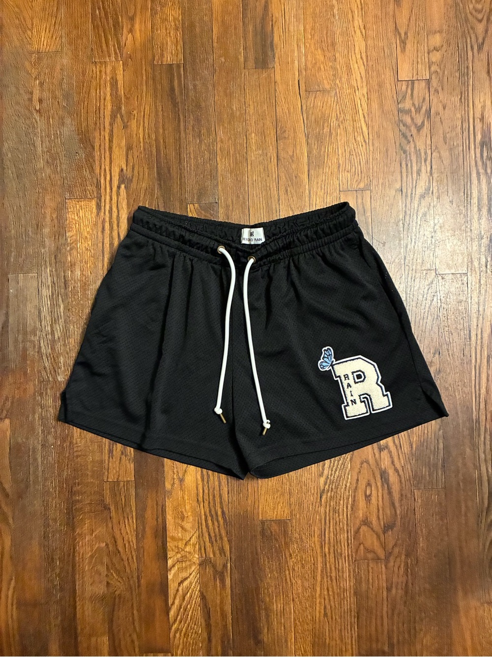 Ryoko rain shorts size large